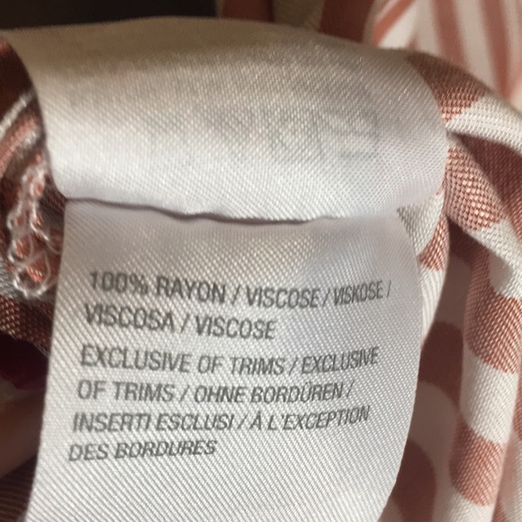 NWOT Naturals by D & Co Tailored Striped Shirt with Abalone Buttons & HiLo Hem - Picture 16 of 16